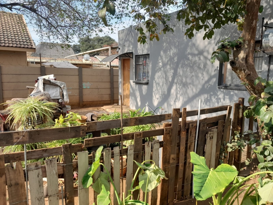 2 Bedroom Property for Sale in Oos Einde North West